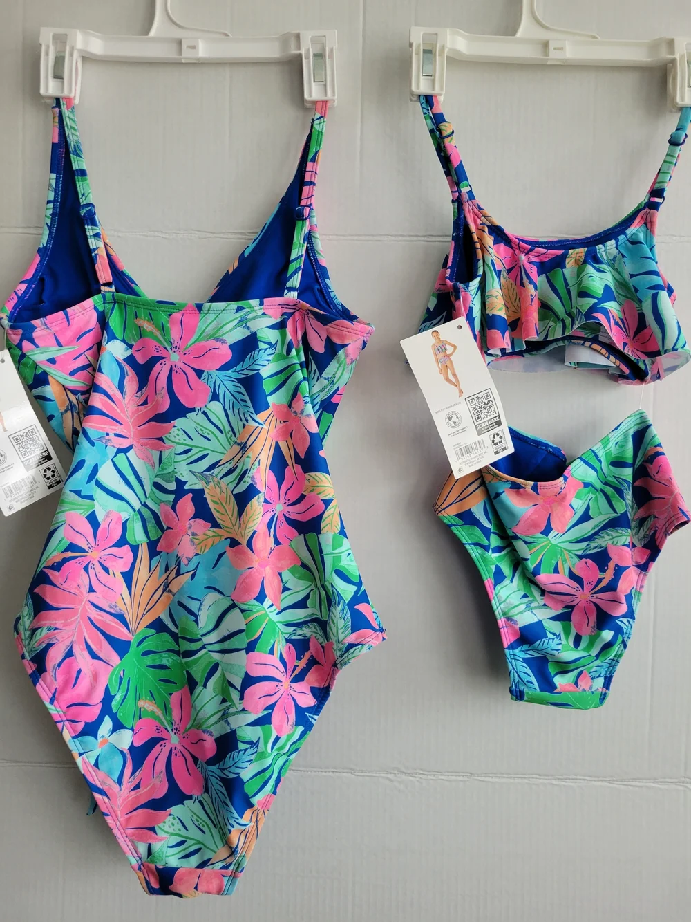 wonders mark vibrant tropical